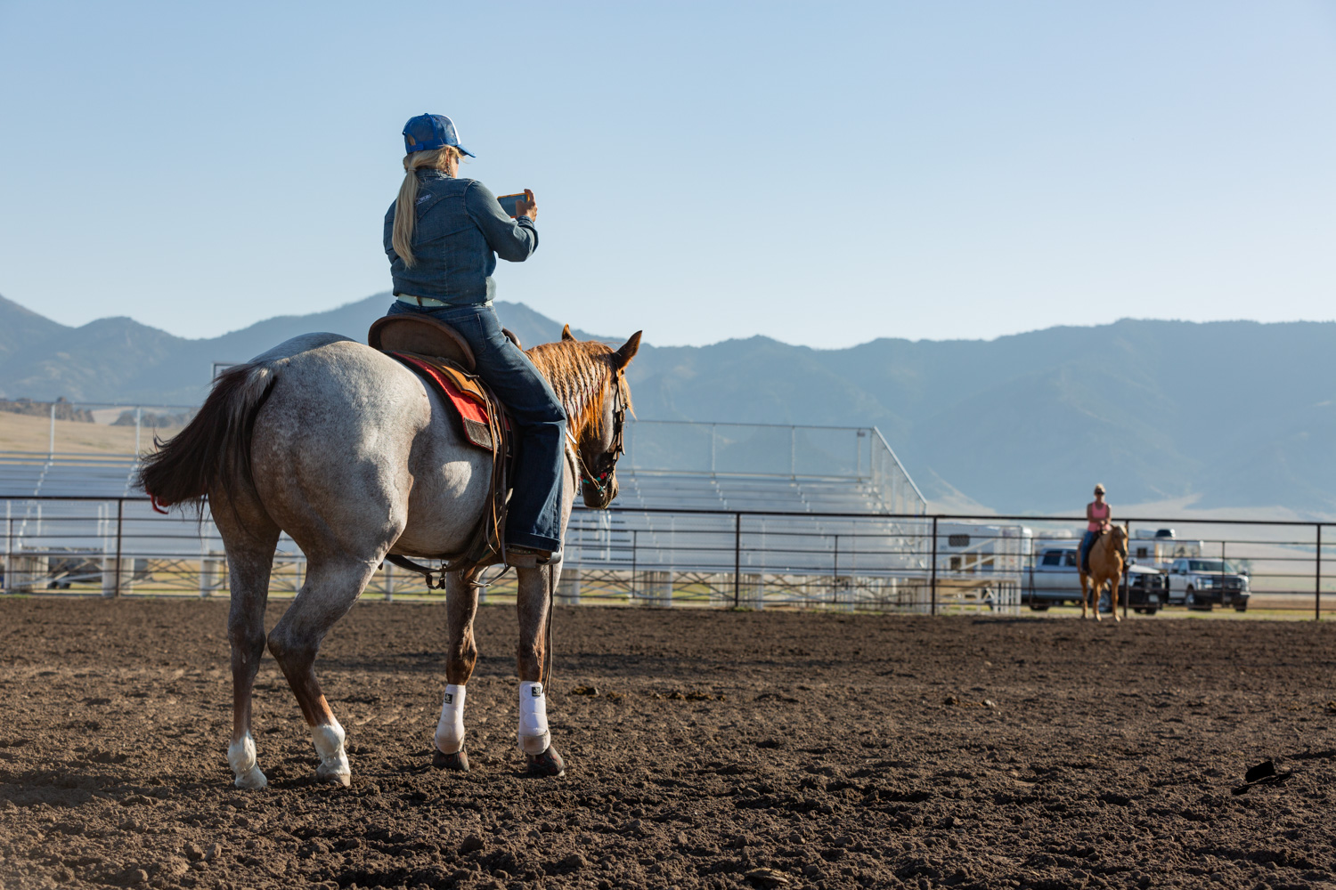 outside the turn clinics, barrel horse clinics, barrel racing clinics, horsemanship clinics, performance horse clinics, foundational clinics